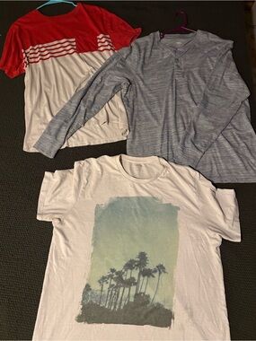 Old Navy brand men’s XL shirt bundle
